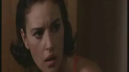 सुनहरे बालों वाली प्यारी वीडियो सेक्सी मूवी Cece Capella उसके प्रेमी दोस्त fucks