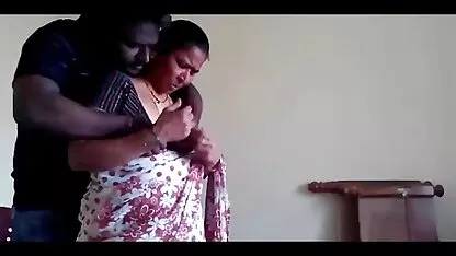लंबे बाल, बाल, हेयर प्ले, सेक्सी मूवी पिक्चर बीपी हेयर ब्रशिंग