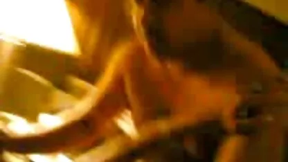 संचिका बालों हिंदी फुल सेक्सी मूवी श्यामला घर पर dildo के साथ खेलता है